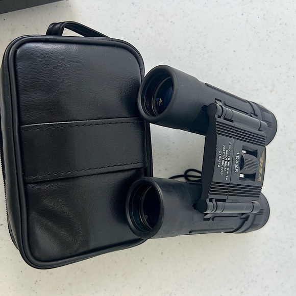 BSA Optics Compact Binoculars W/ Case 8x21mm W/original Box & Manual - Picture 2 of 6